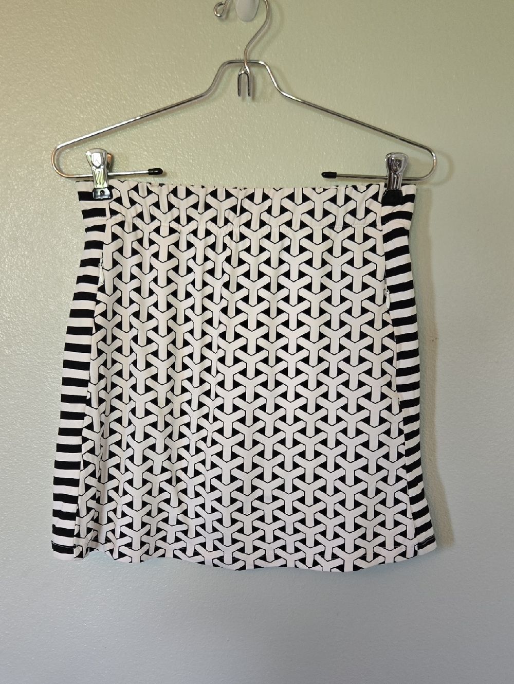 J. McLaughlin | Palm Springs Black and White Skort Size Small